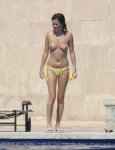 anna_friel_topless_2.jpg