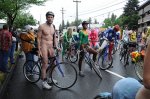 640px-Fremont_Solstice_Parade_2011_-_cyclists_prepare_18.jpg