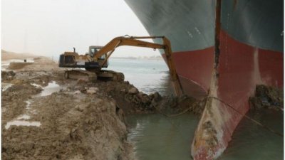 _117715786_dredging.jpg