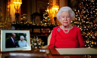 Queen-christmas-speech-2021-time-how-to-watch-1541041.jpg