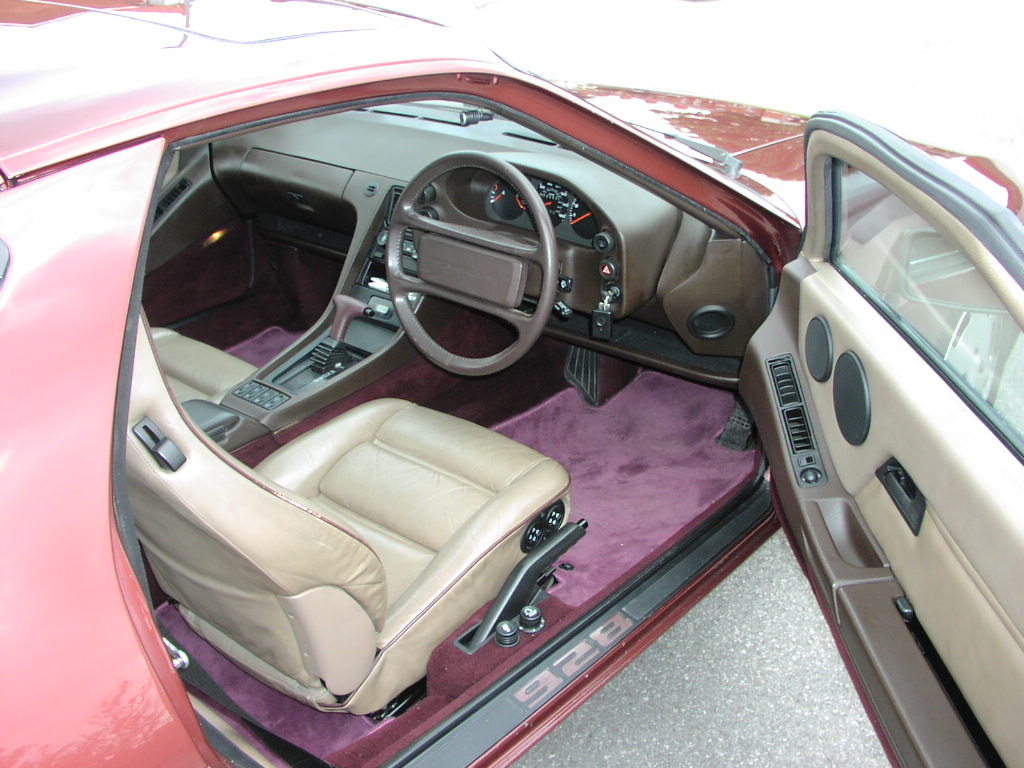 1986-porsche-928-s2-garnet-03.jpg