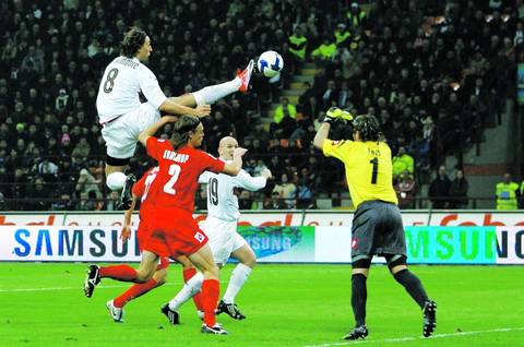 17s89-zlatan-438_ps_880635l.jpg