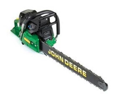 105821982_chainsaw-deere.jpg