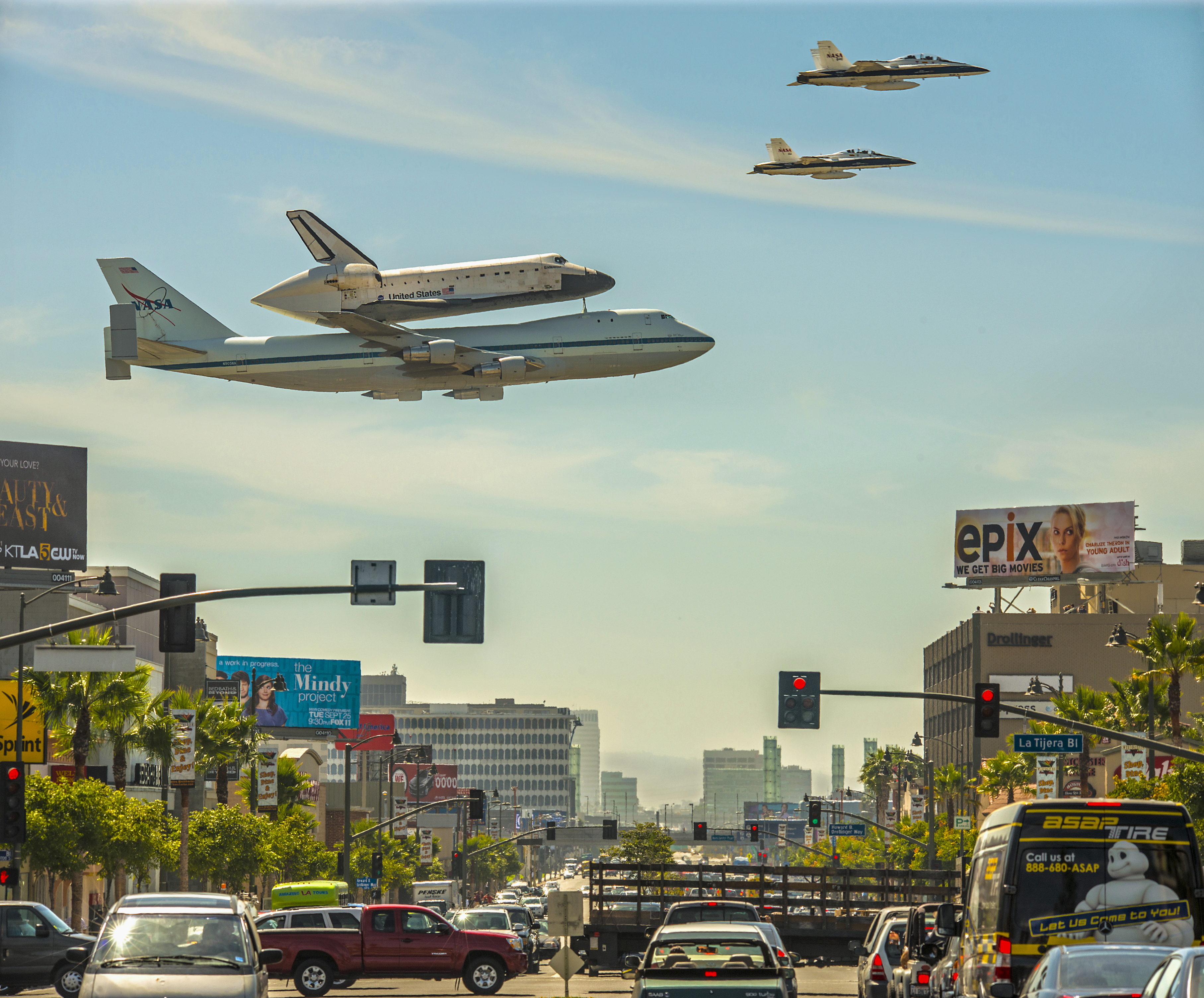 shuttlelax_confer_3628.jpg