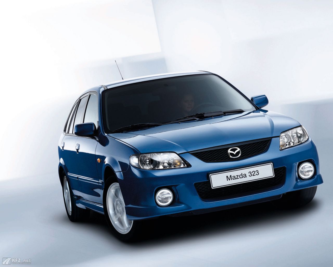 mazda-323-1.jpg