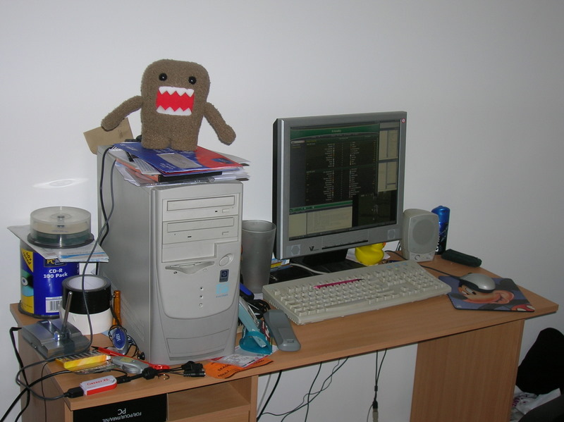 Desk.jpg