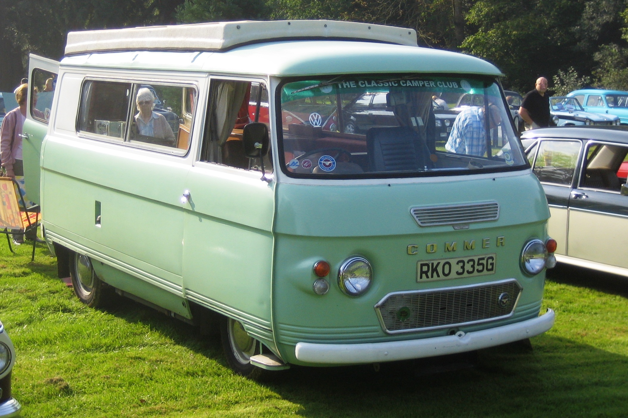 Commer_FC_van_Bj_ca_1968_photo_2008.JPG