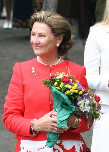 queen-sonja-of-norway-queen-consort-present.jpg