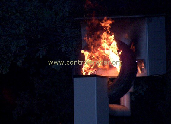 burning-gatso-speed-camera-05.jpg
