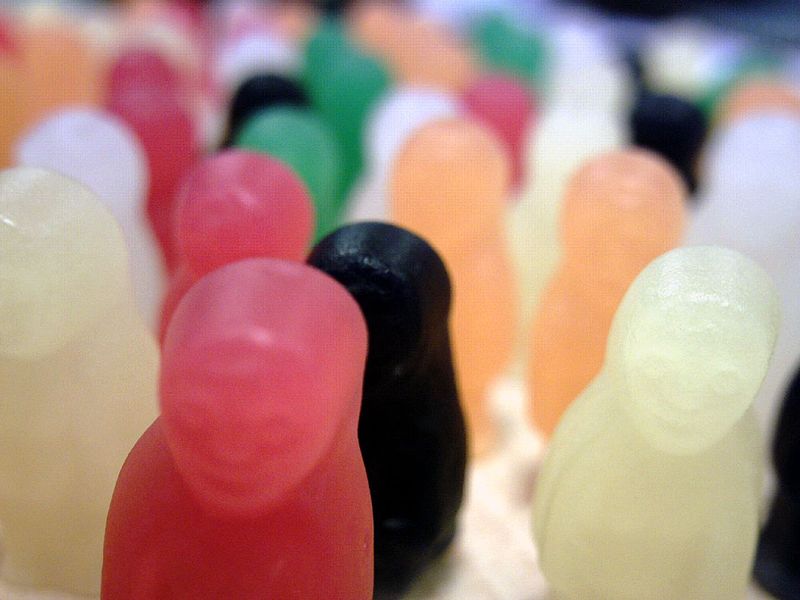 800px-Jelly_babies.jpg