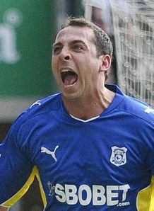 Michael-Chopra-goal-celeb-Cardiff-v-Swansea_2438859.jpg