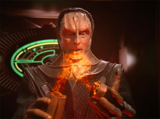 Dukat_releasing_pah-wraith.jpg