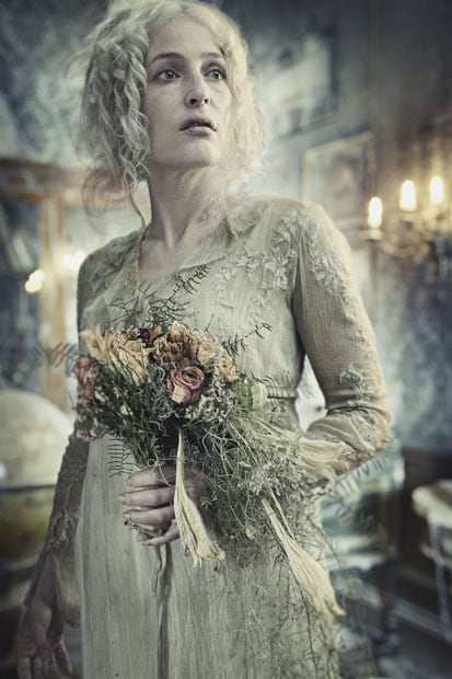 Gilian-Anderson5_2063010i.jpg