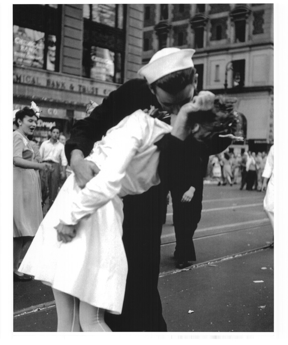 vj-ve-day-times-square-kiss-movie-poster-1945-1020424957.jpg