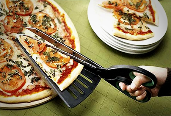 img_pizza_scissors.jpg